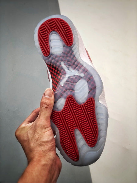 Air Jordan 11 Retro "Cherry"