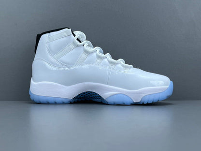 Air Jordan 11 Retro "Columbia"