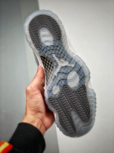 Air Jordan 11 Retro "Cool Grey"