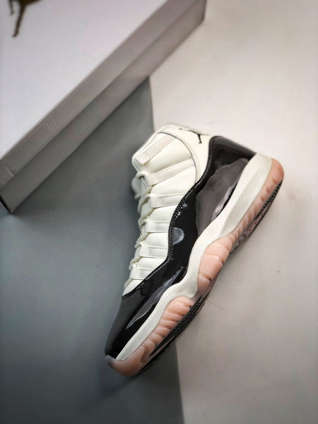 Air Jordan 11 Retro "Neapolitan"