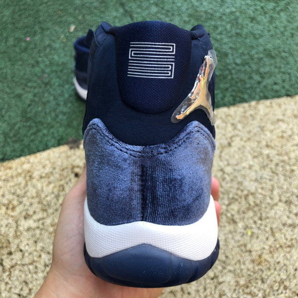 Air Jordan 11 Velvet WMNS “Midnight Navy”