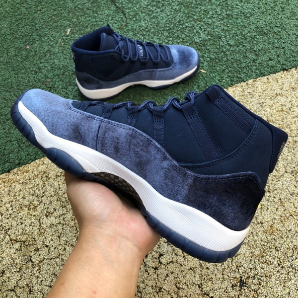 Air Jordan 11 Velvet WMNS “Midnight Navy”