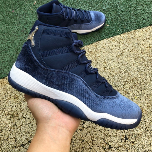 Air Jordan 11 Velvet WMNS “Midnight Navy”
