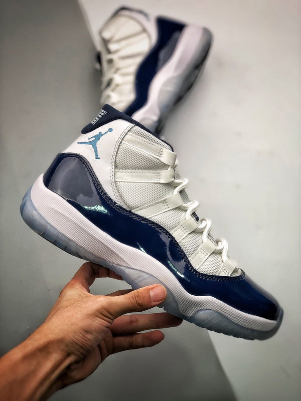 Air Jordan 11 "UNC"