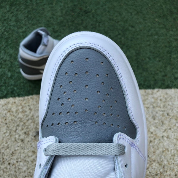 Air Jordan 1 High OG “Stealth”