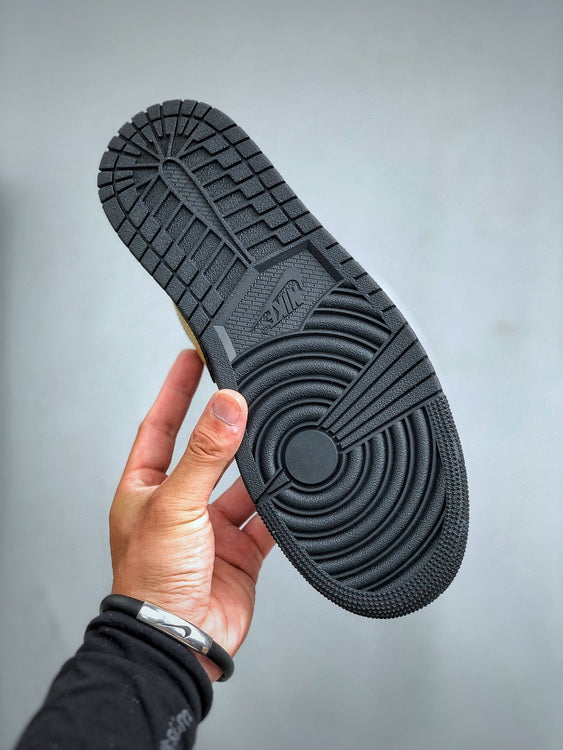 Air Jordan 1 Low GOLD SWOOSH