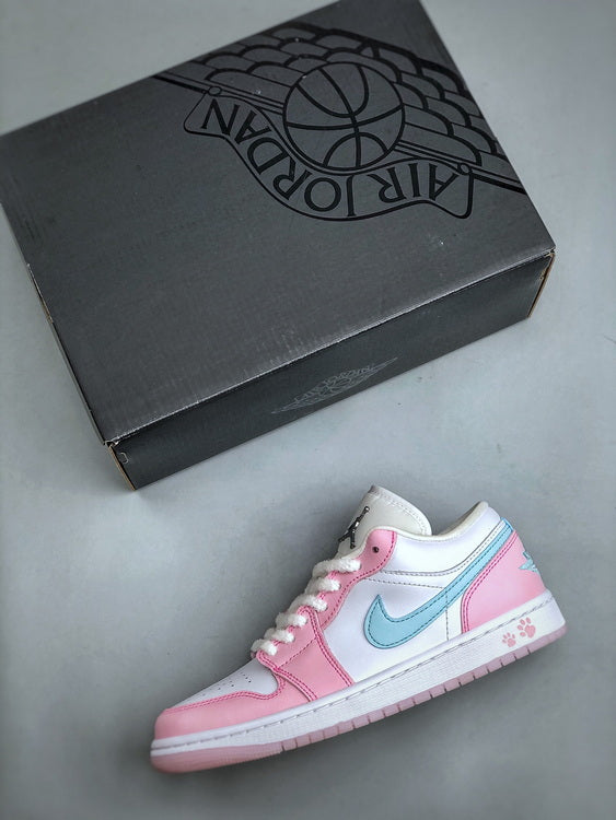 Air Jordan 1 Low SE "Paw Print"