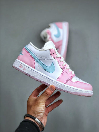 Air Jordan 1 Low SE "Paw Print"