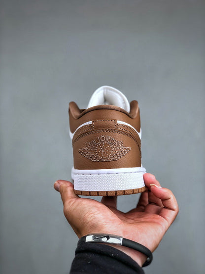 Air Jordan 1 Low "brown and white"