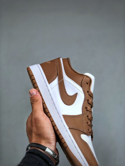 Air Jordan 1 Low "brown and white"