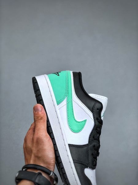 Air Jordan 1 Low green glow