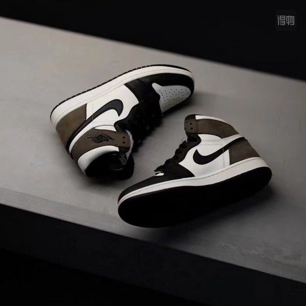 Air Jordan 1 Retro “Dark Mocha”