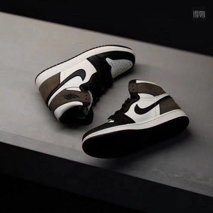 Air Jordan 1 Retro “Dark Mocha”