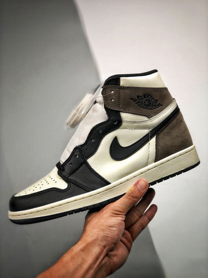 Air Jordan 1 Retro “Dark Mocha”