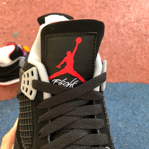 Air Jordan 4 Bred
