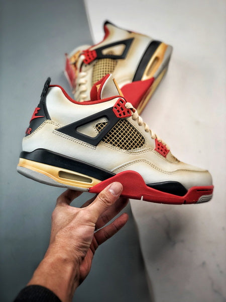 Air Jordan 4 Retro "Leaf Red"