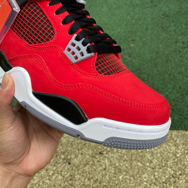 AirJordan 4 Toro Bravo