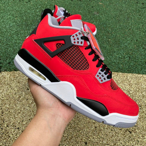 AirJordan 4 Toro Bravo