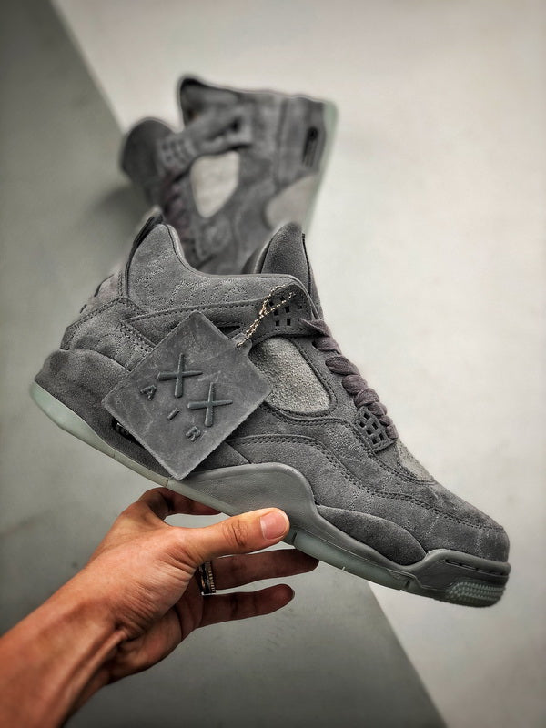 Air Jordan 4 X Kaws grey