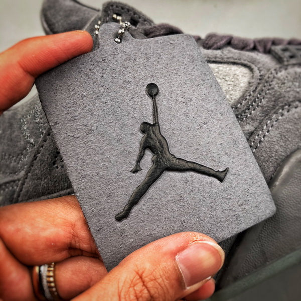 Air Jordan 4 X Kaws grey