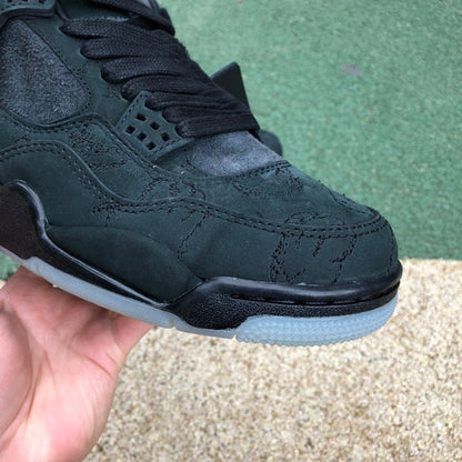 Air Jordan 4 x kaws black