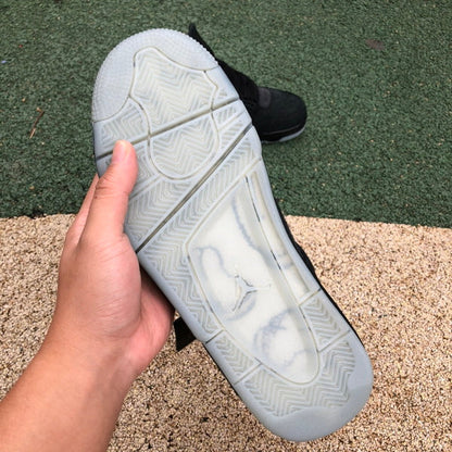 Air Jordan 4 x kaws black