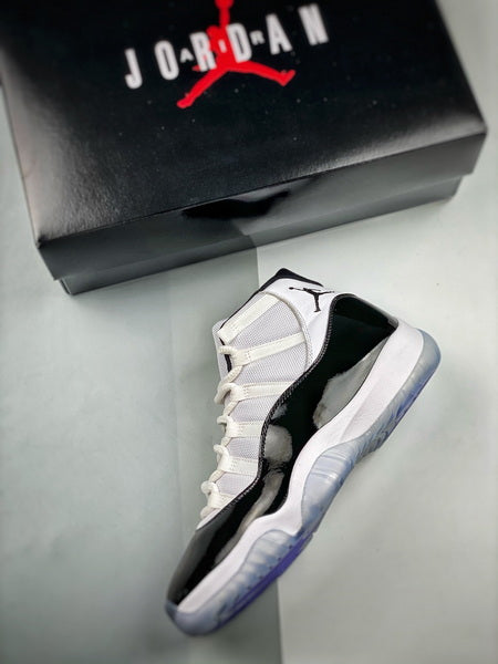 Air Jordan 11 "Concord"