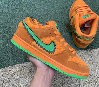 SB Dunk Low Grateful Dead Bears Orange
