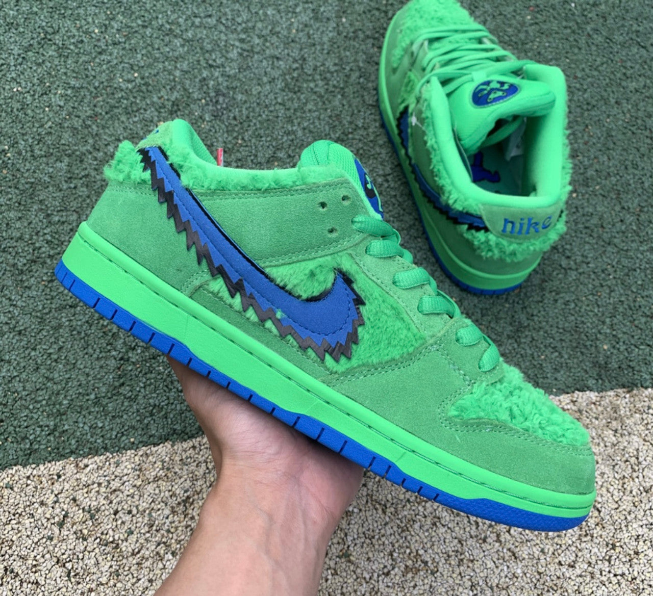 SB Dunk Low Grateful Dead green bears
