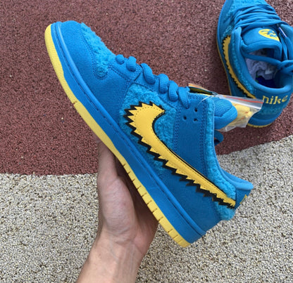 SB Dunk Low Grateful Dead Bears Blue