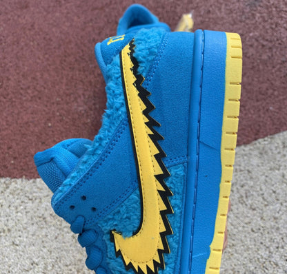 SB Dunk Low Grateful Dead Bears Blue