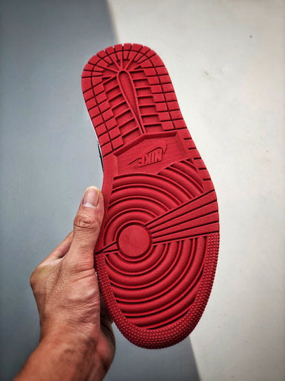 Jordan 1 Black Toe à tige basse rétro originale 2023