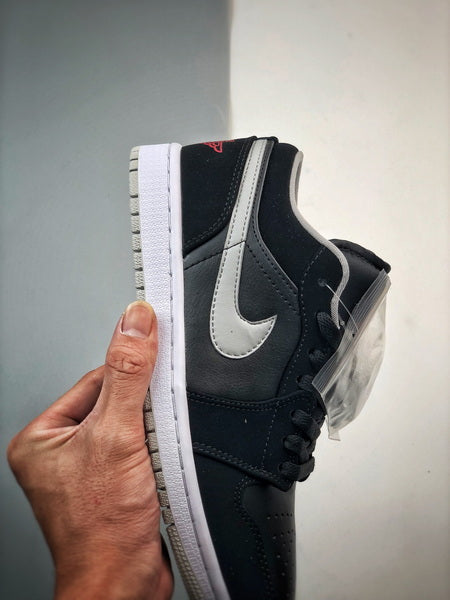 Jordan 1 Low Noir Wolf Gris