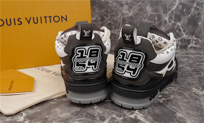 LOUIS VUITTON SKATE SNEAKER WHITE BLACK