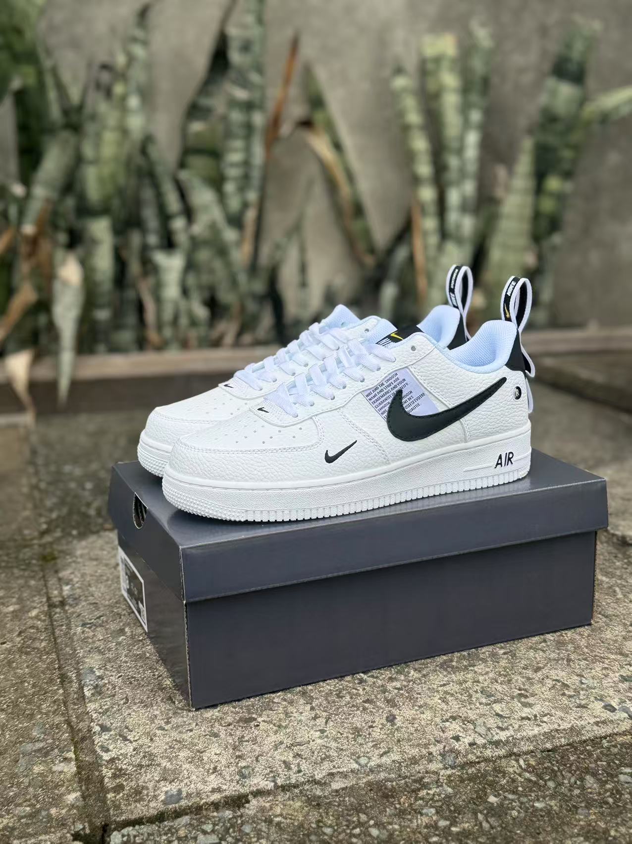 Nike Air Force 1 07 LV8 Utility Black