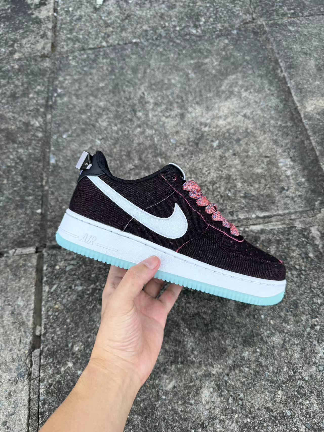 Nike Air Force 1 Low Black Pink Glow
