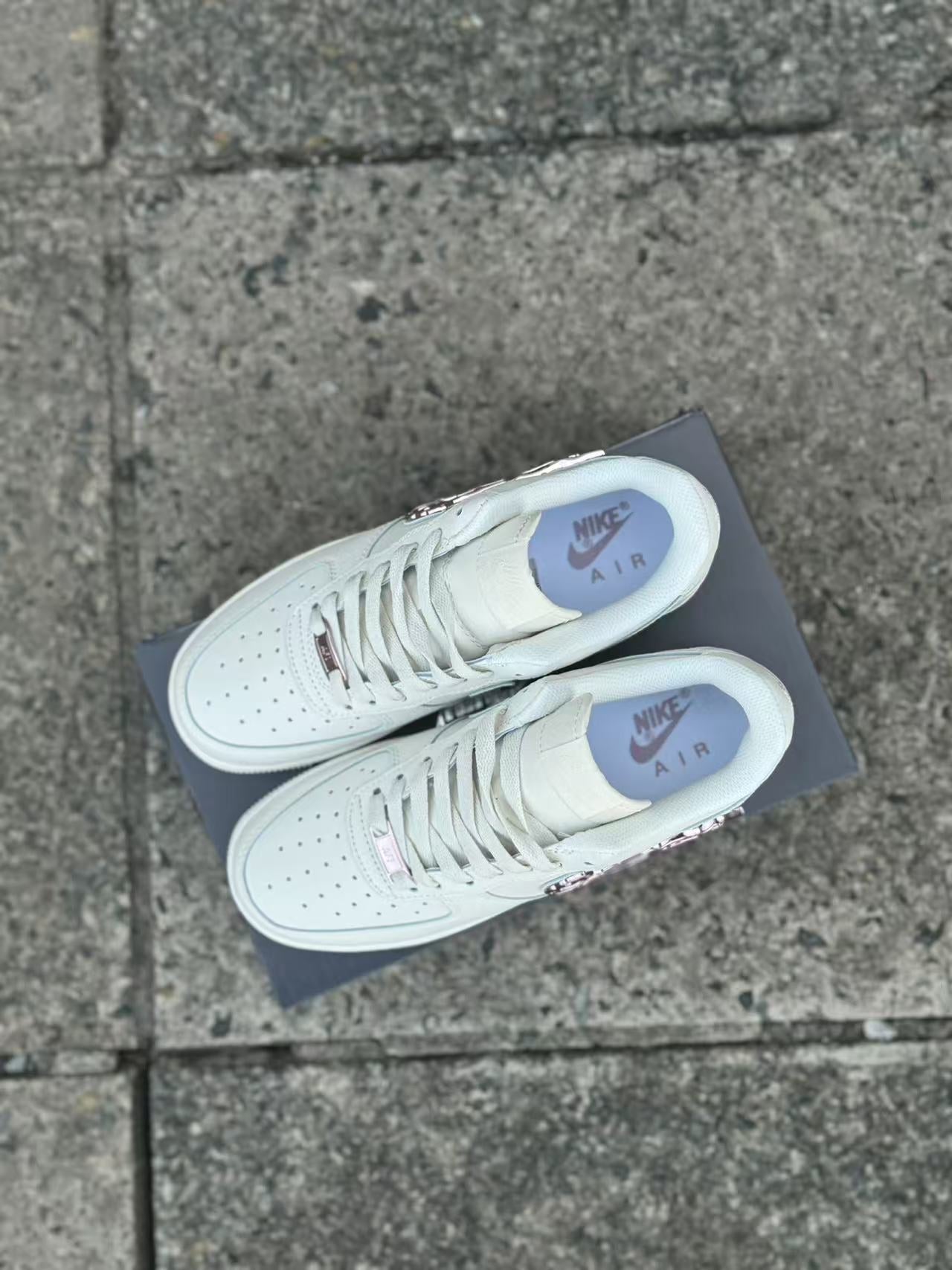 Nike Air Force 1 Low "Liquid Metal pink Swoosh"