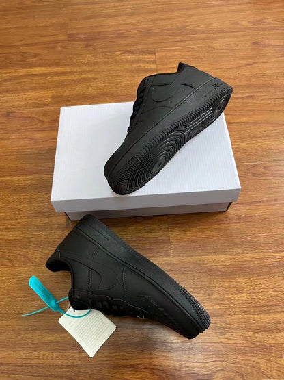 Nike Air Force 1 Low "Triple Black"