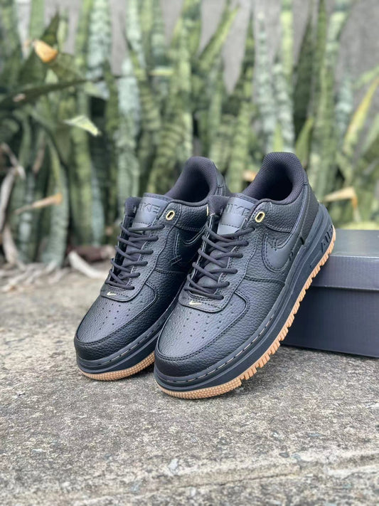 Nike Air Force 1 Luxe "black gum"