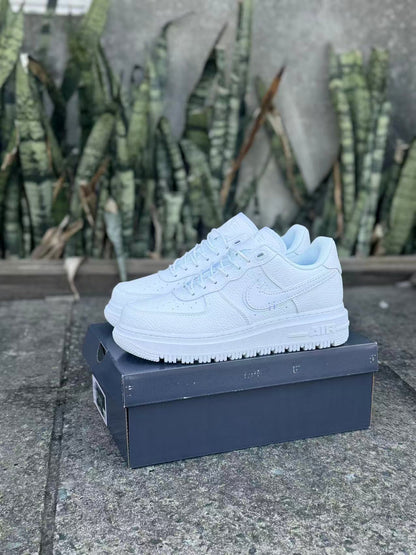 Nike Air Force 1 Luxe "white"