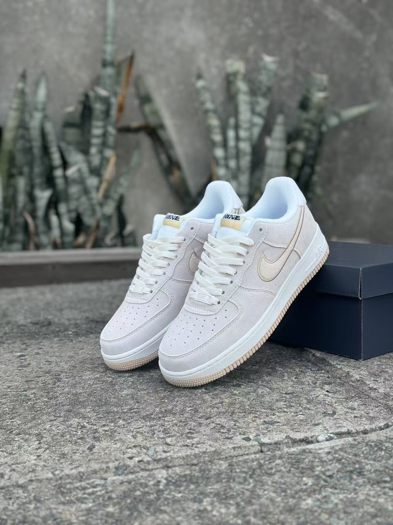 Nike Air Force 1 SE Phantom