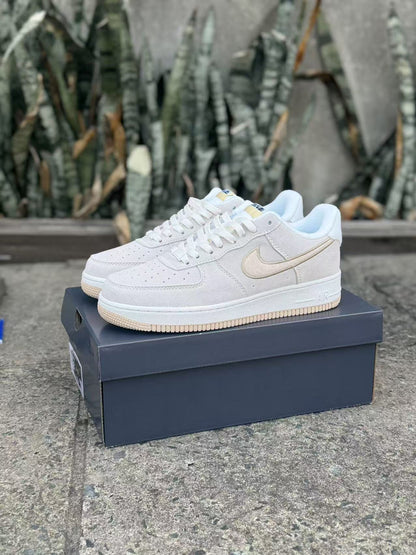 Nike Air Force 1 SE Phantom