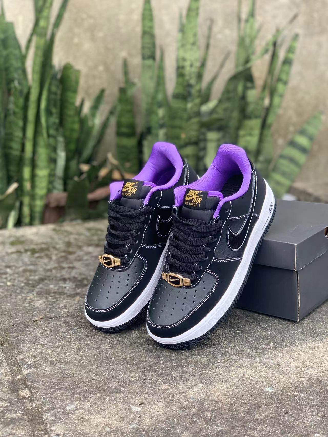 Nike Air Force 1 "World Champ"