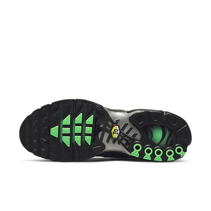 Nike Air Max Plus Noir Vert Strike Metallic Argenté