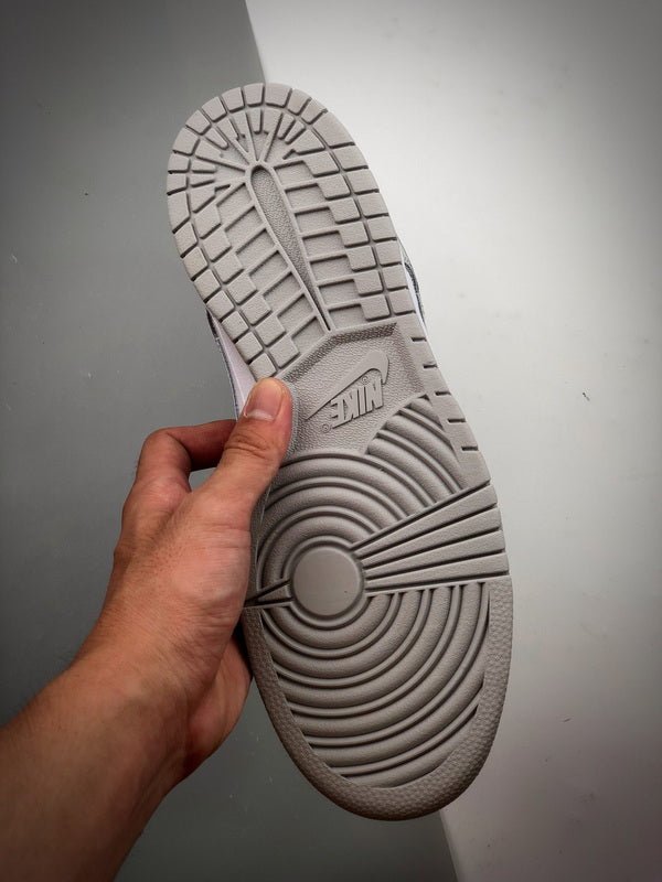 NIKE Dunk Low "Photon Dust" - Houdini