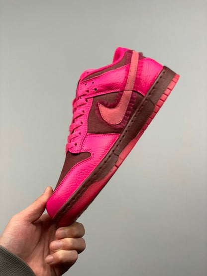 NIKE Dunk Low “Valentine’s Day” 2022 - Houdini