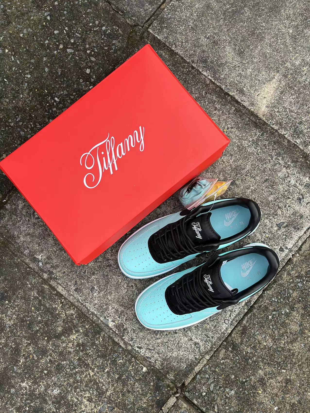 Tiffany & Co. x Air Force 1 Low '1837' Friends & Family