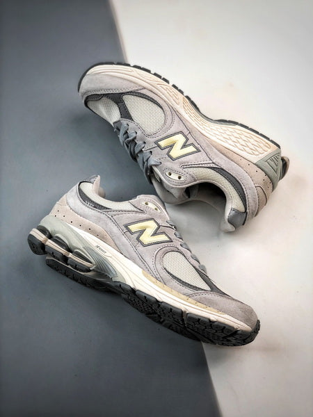New Balance 2002R LN