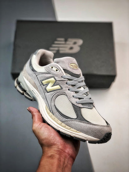 New Balance 2002R LN