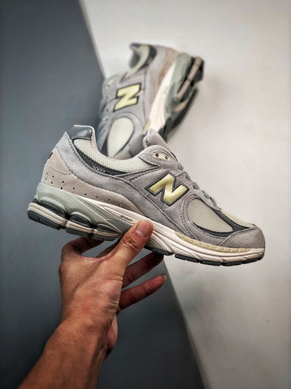 New Balance 2002R LN